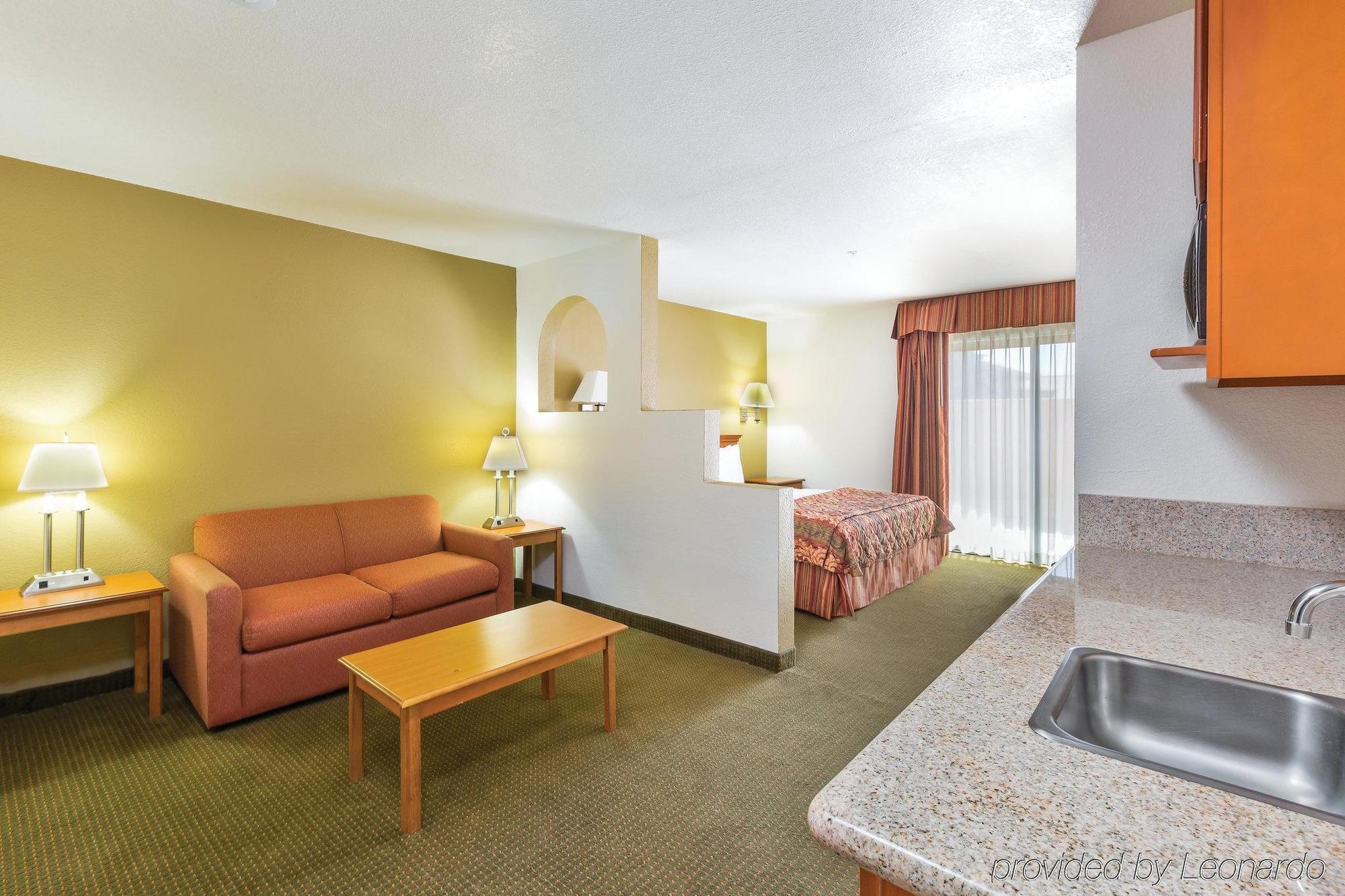 Baymont By Wyndham Tehachapi Hotell Eksteriør bilde